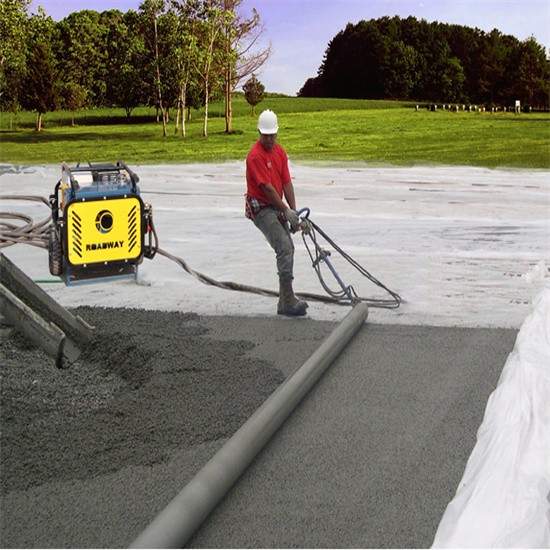 Permeable concrete paving and leveling machine