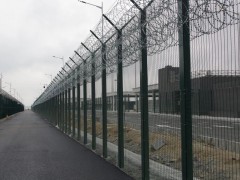 监狱围栏