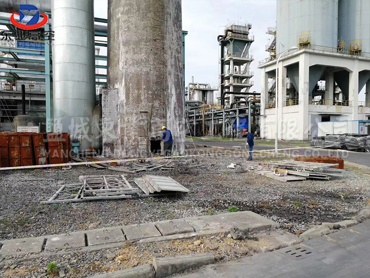 100米烟囱内壁防腐工程